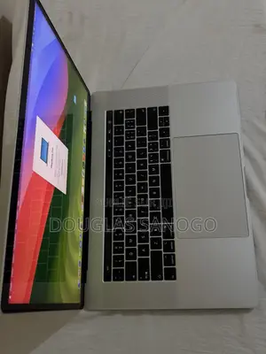 Nouveau Apple MacBook Pro 2019 16GB Intel Core i9 SSD 512GB