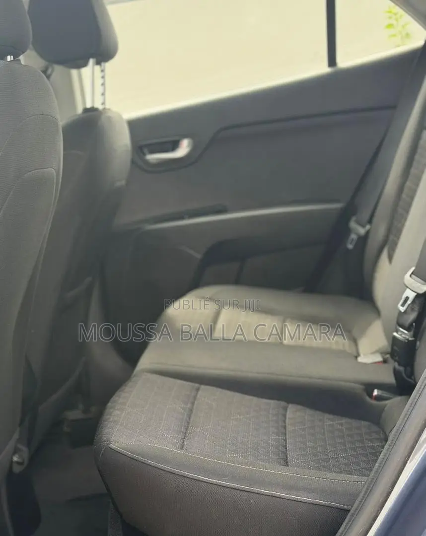 Kia Rio LX 2020 Gris
