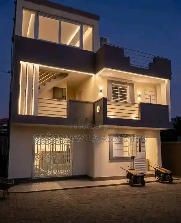 Meublé 6chbre Appartement dans Davila Service, Yopougon à Vendre