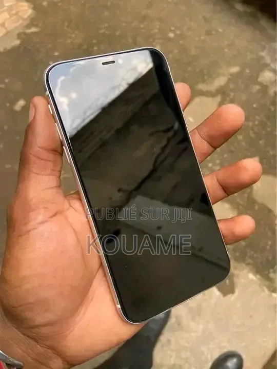 Nouveau Apple iPhone 11 64 GB Blanc