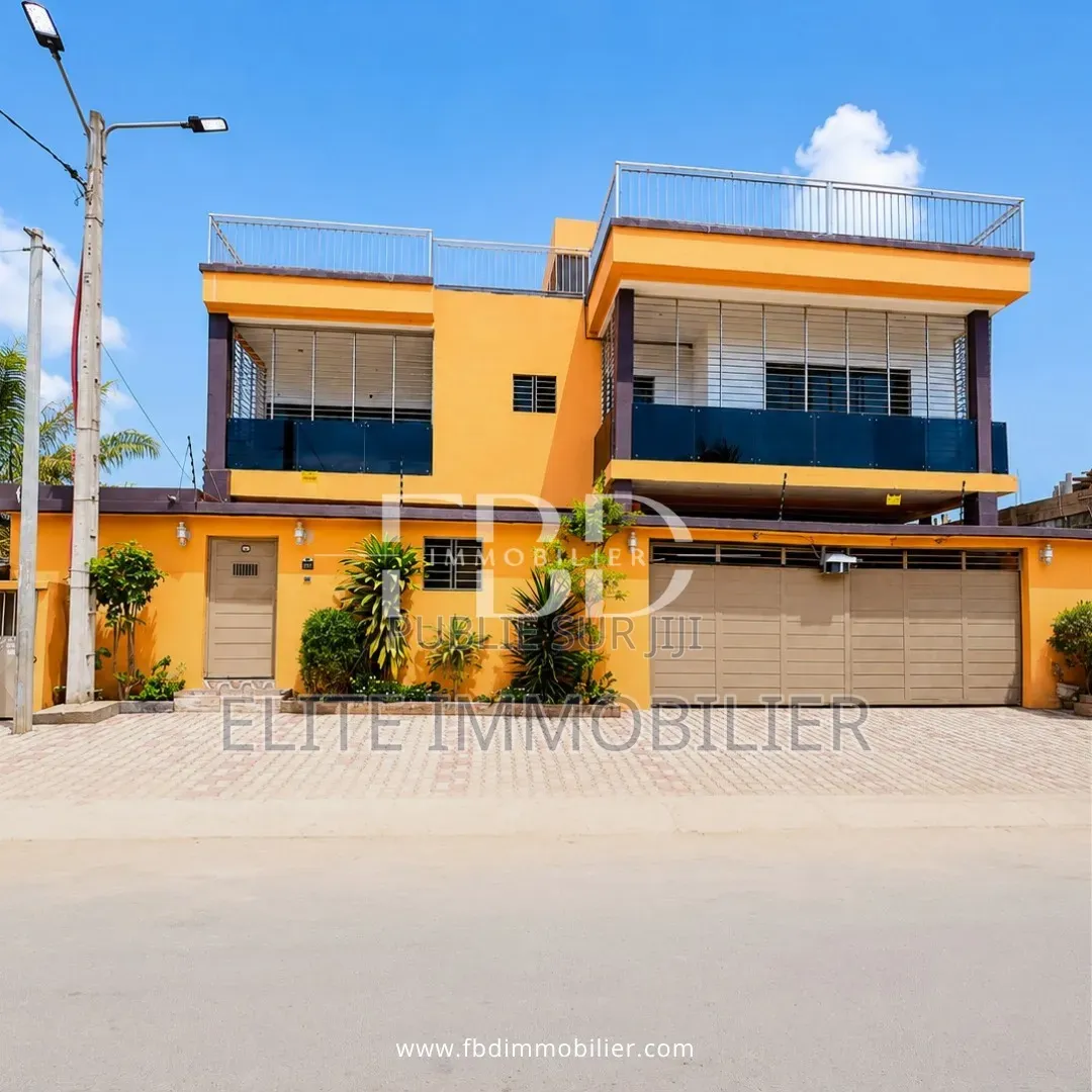 5chbre Appartement dans Fbd Immobilier, Cocody à Vendre