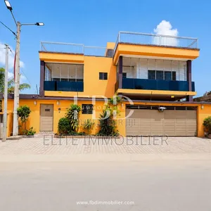 5chbre Appartement dans Fbd Immobilier, Cocody à Vendre