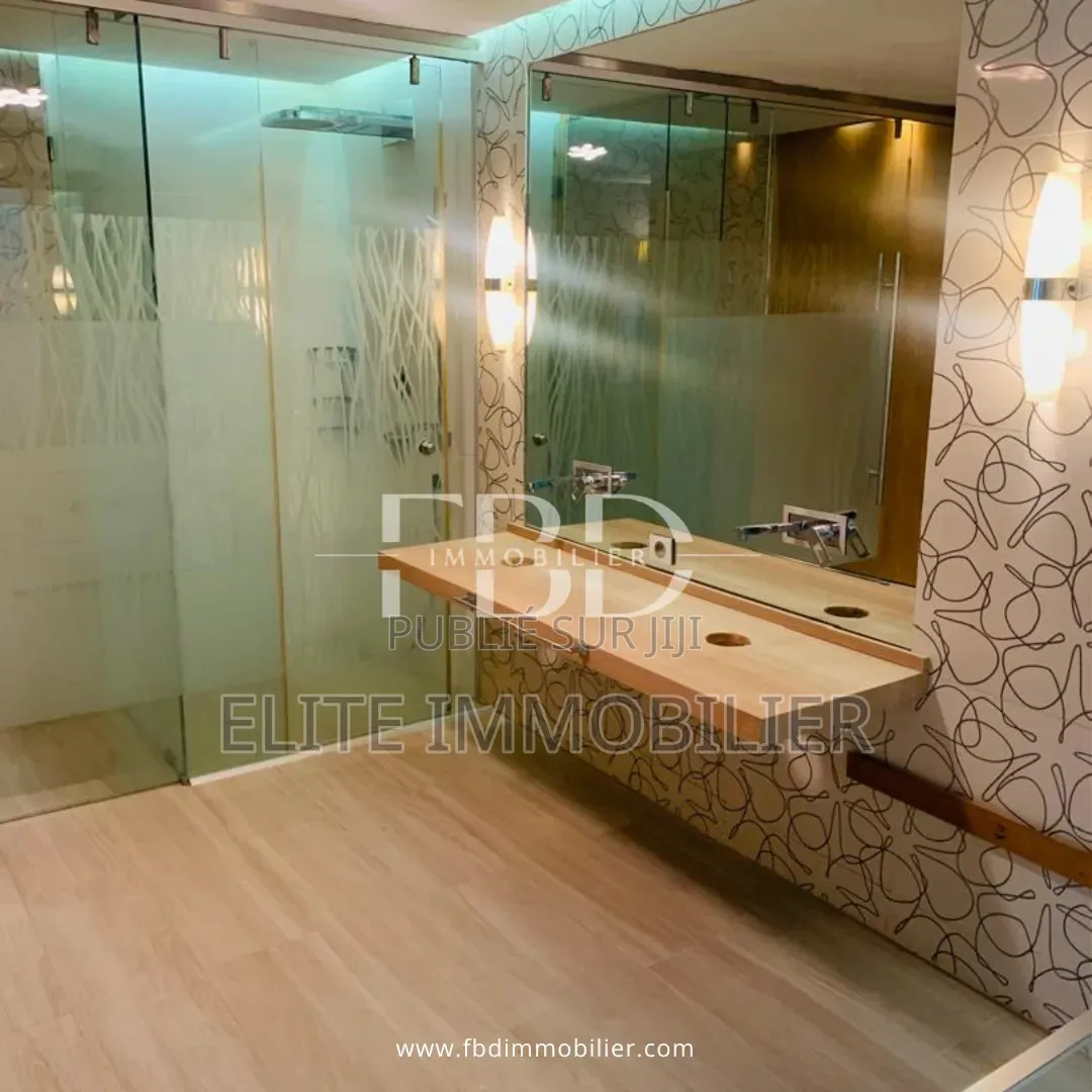 12chbre Appartement dans Cocody Faya à Vendre