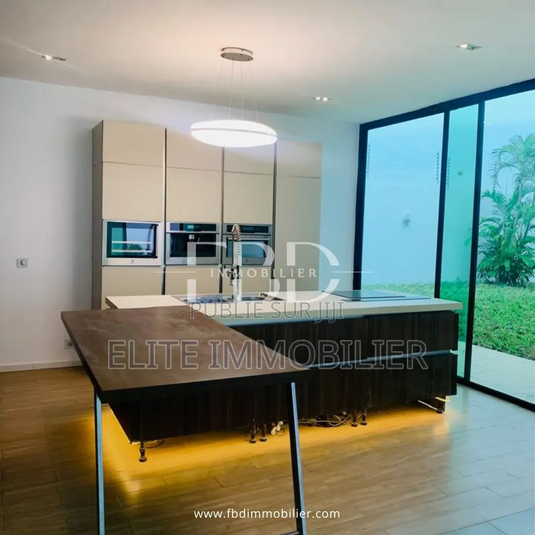 12chbre Appartement dans Cocody Faya à Vendre