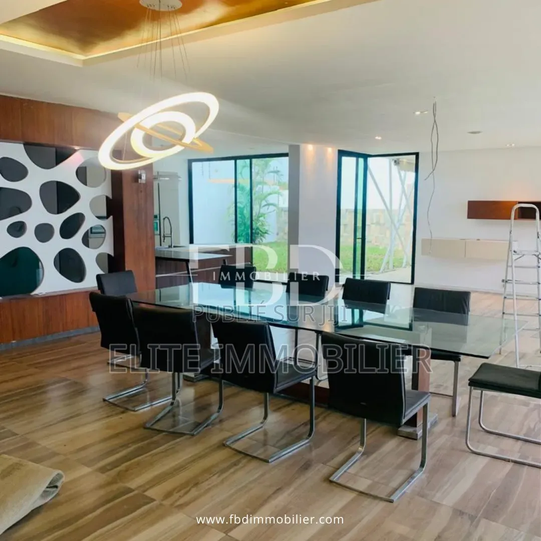 12chbre Appartement dans Cocody Faya à Vendre