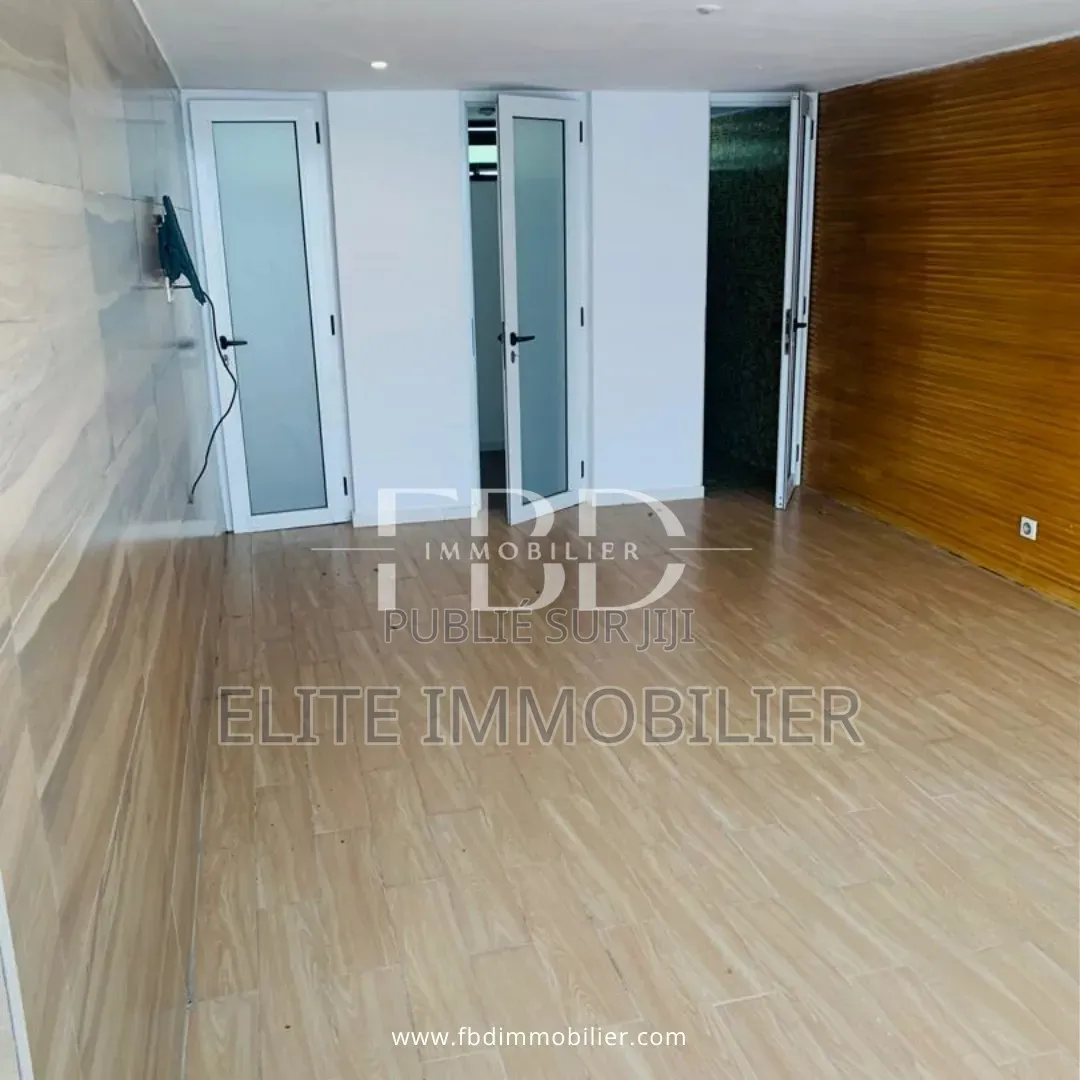 12chbre Appartement dans Cocody Faya à Vendre
