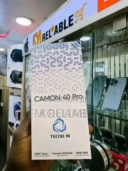 Nouveau Tecno Camon 40 128 GB Noir