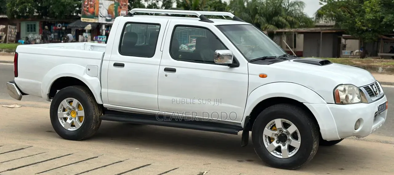 Nissan Hardbody 2019 Blanc