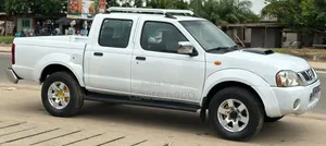 Nissan Hardbody 2019 Blanc