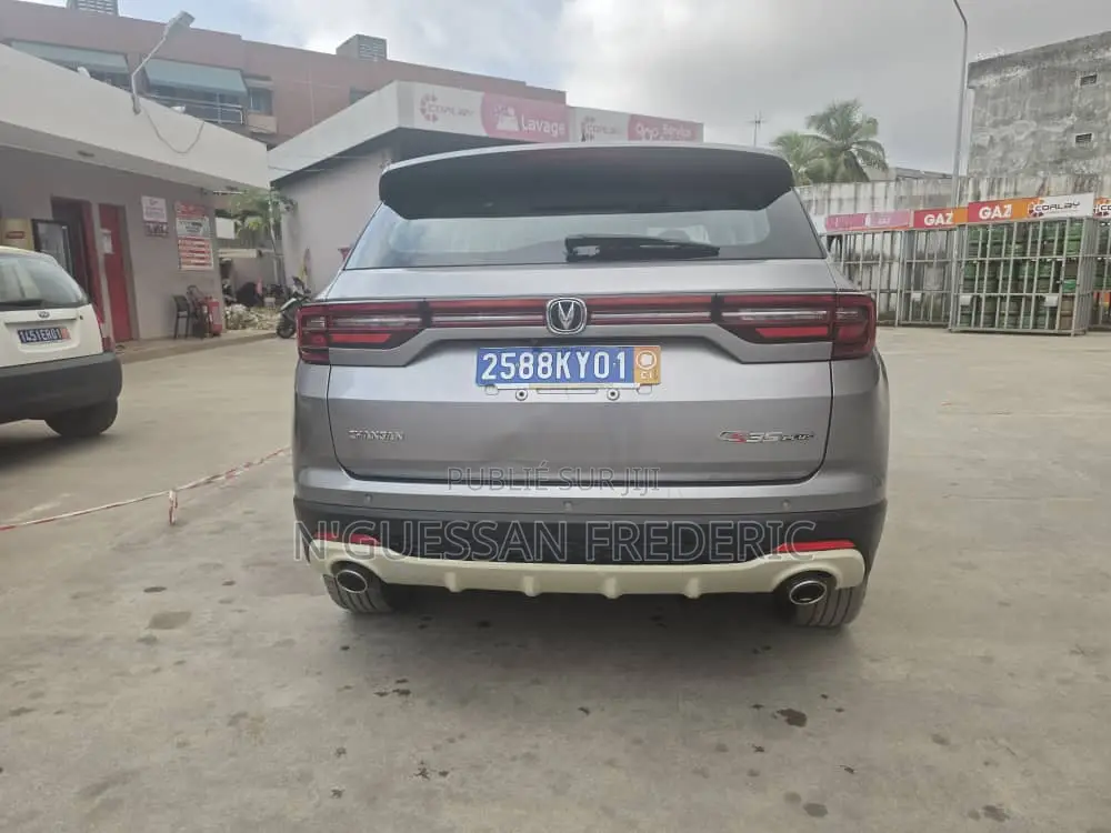 Changan CS35 2022 Gris