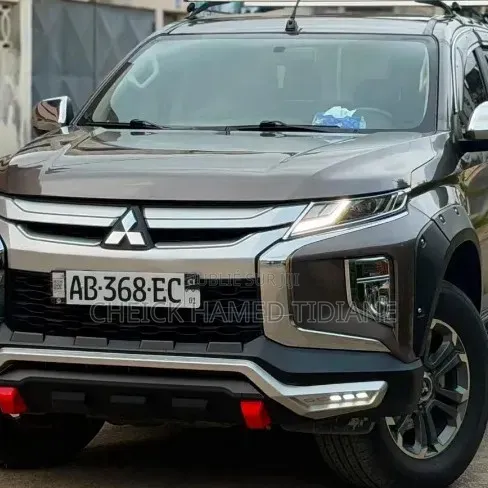 Mitsubishi L200 2022 Argenté