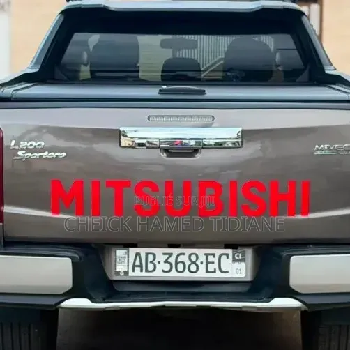 Mitsubishi L200 2022 Argenté