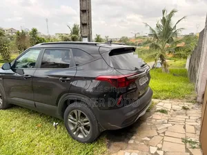 Kia Seltos 2021 Noir