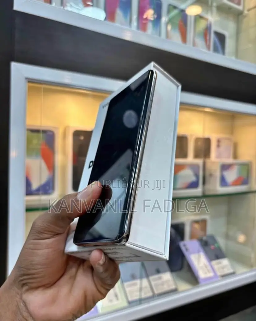 Nouveau Samsung Galaxy S10 128 GB Noir