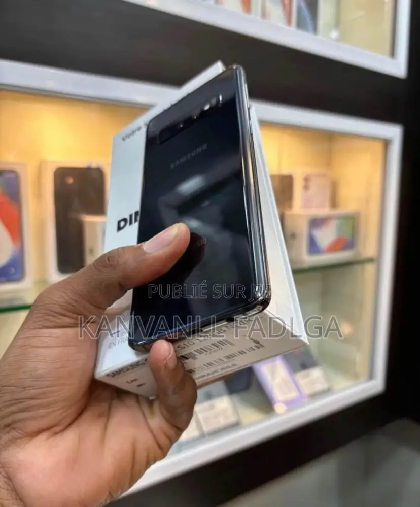 Nouveau Samsung Galaxy S10 128 GB Noir