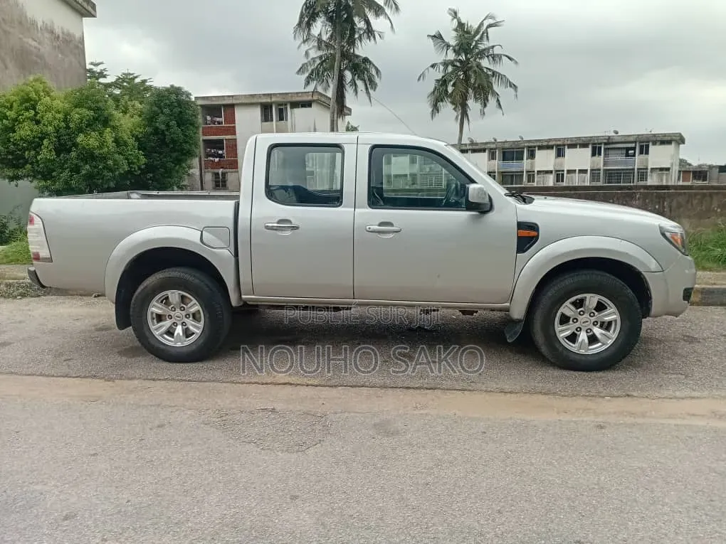 Ford Ranger 2010 Gris
