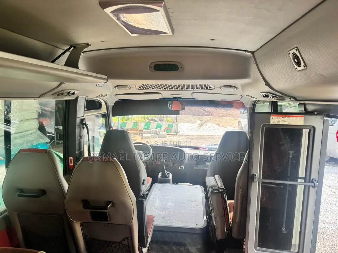 Hyundai County 2018 Gris