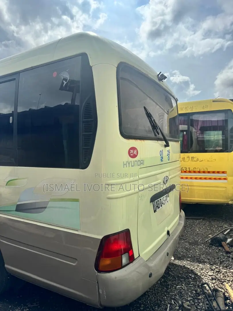 Hyundai County 2018 Gris
