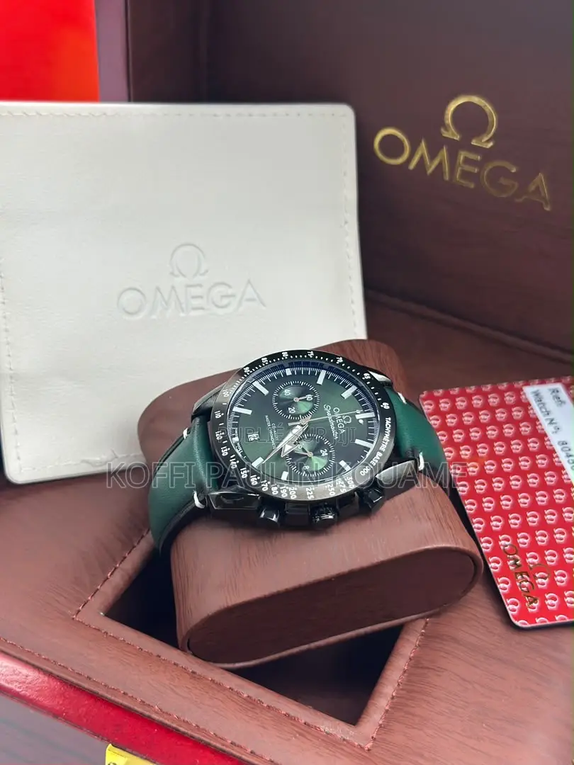 Montre  Style Luxe Pour Homme en Cuir
