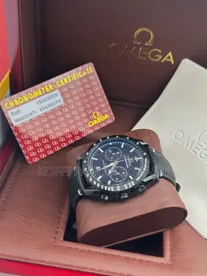 Montre  Style Luxe Pour Homme en Cuir