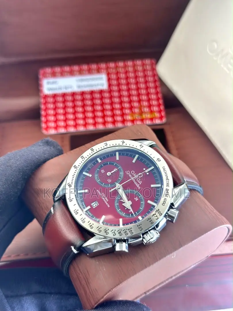 Montre  Style Luxe Pour Homme en Cuir