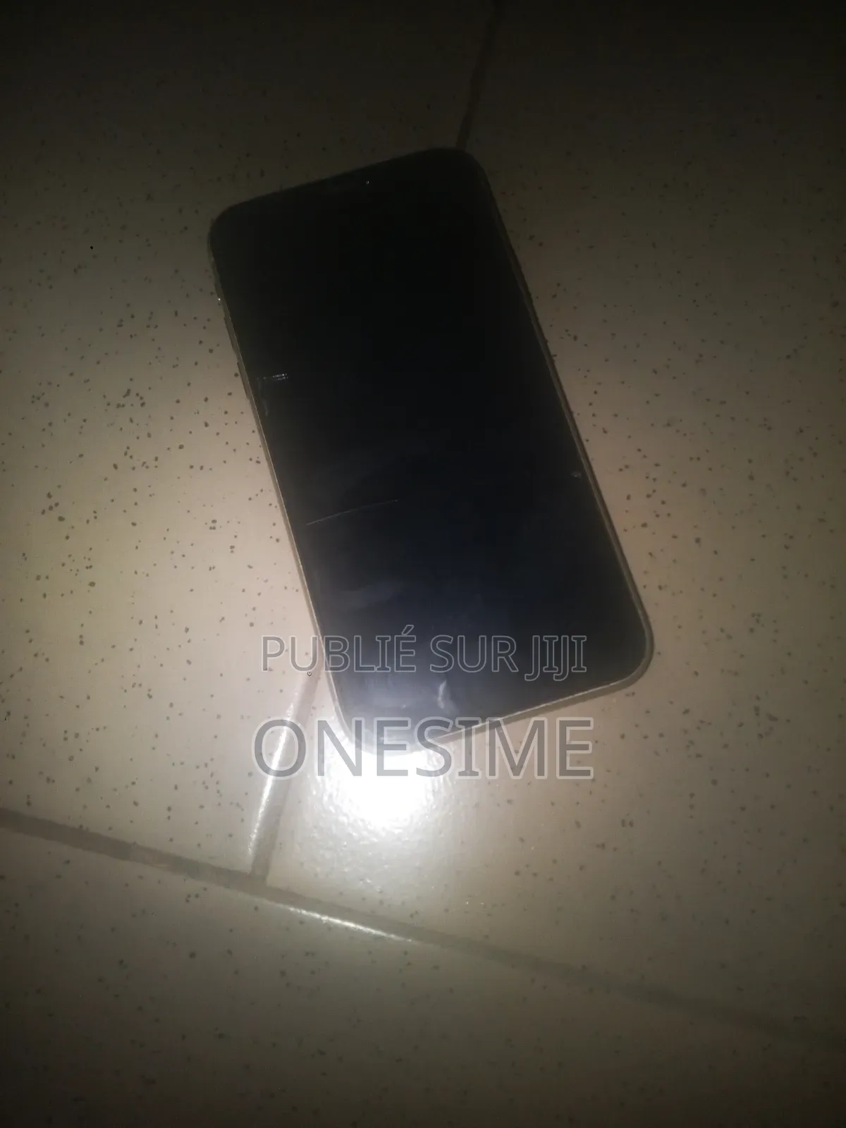 Apple iPhone XR 64 GB Jaune