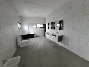 11chbre Villa dans Avec Norco, Cocody à Louer