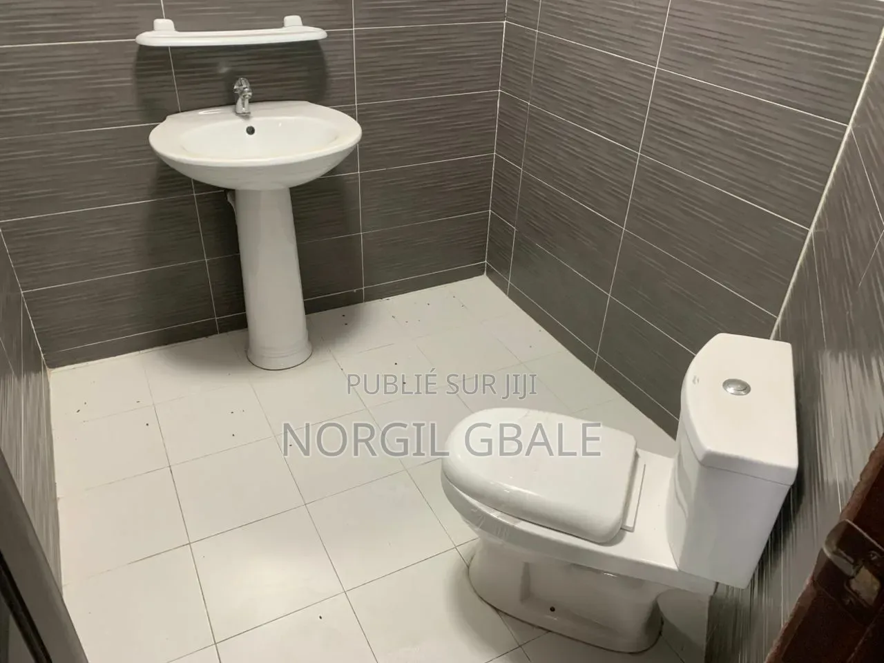11chbre Villa dans Avec Norco, Cocody à Louer