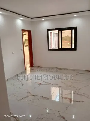 4chbre Duplex dans Sipim 4 Riviera, Cocody à Vendre