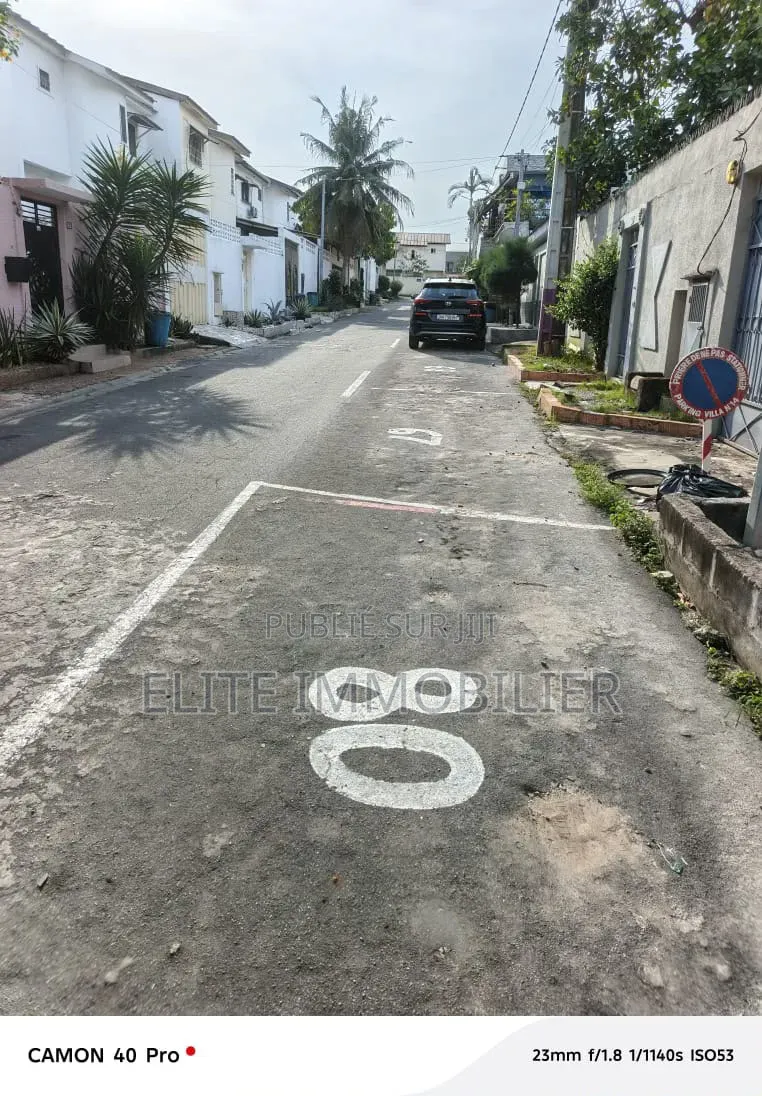 4chbre Duplex dans Cité Abri 2000, Cocody à Vendre