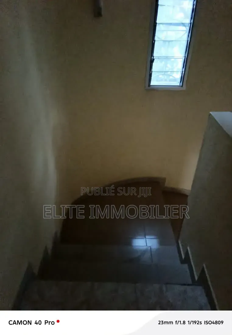 4chbre Duplex dans Cité Abri 2000, Cocody à Vendre