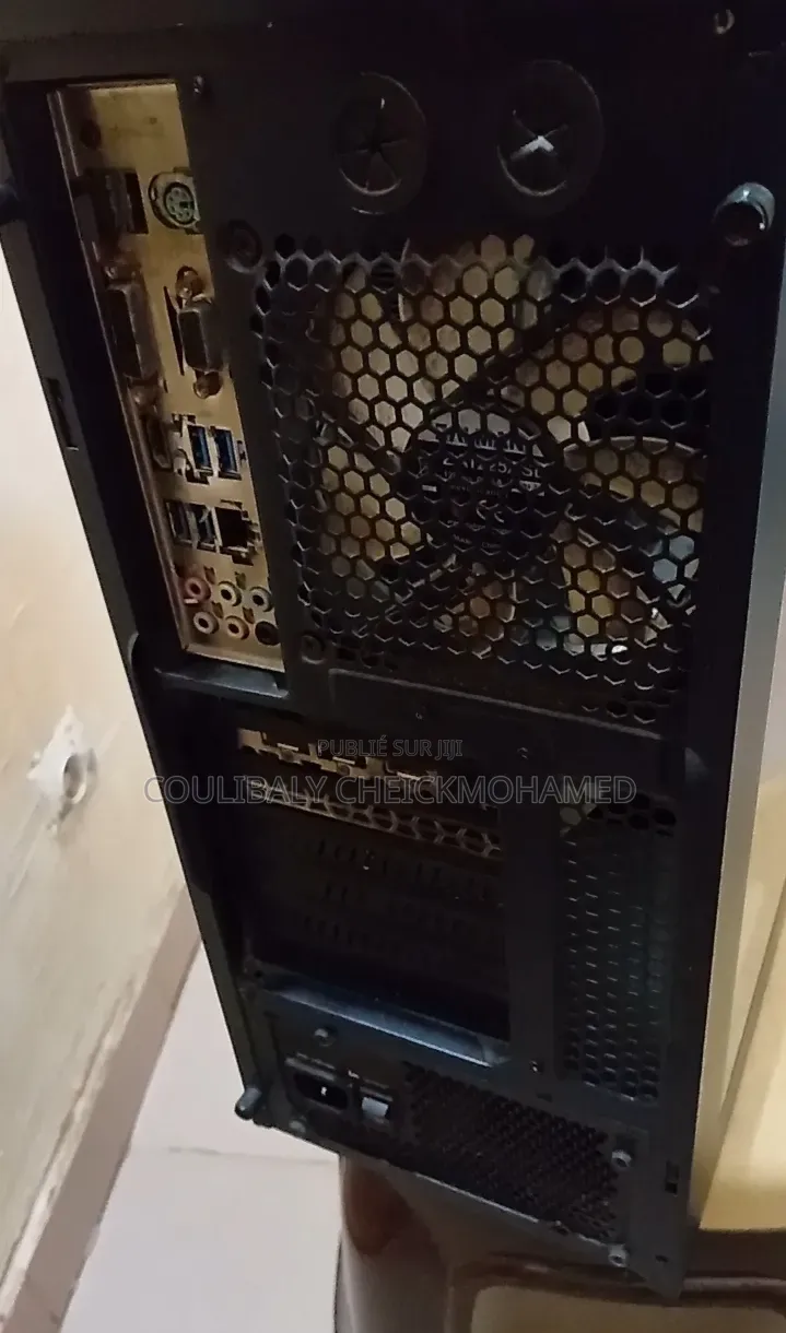 Ordinateur de bureau MSI Autre 32GB AMD Ryzen 5 SSD 500GB