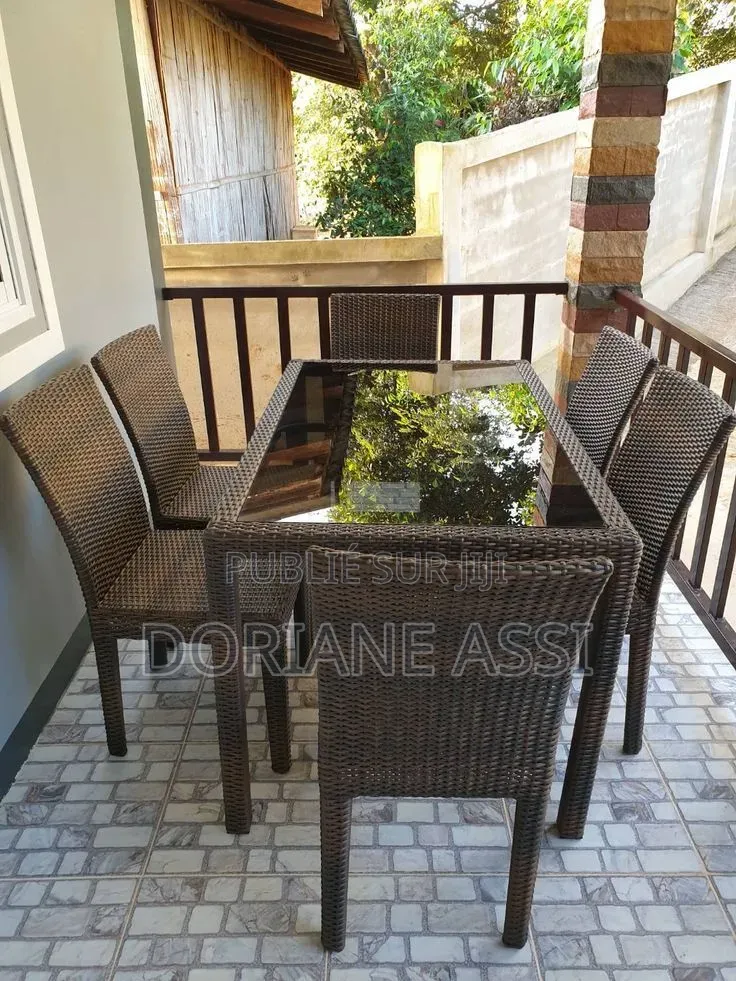 Table À Manger