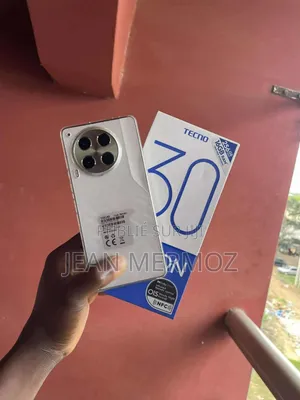 Nouveau Tecno Camon 30 256 GB Blanc