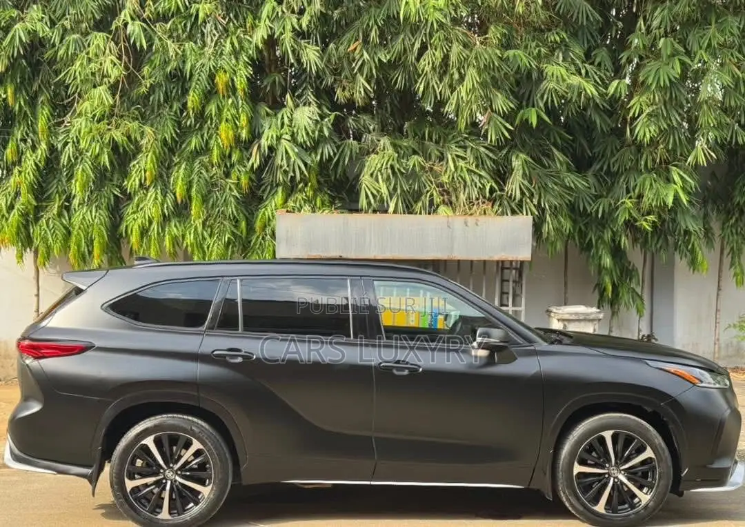 Toyota Highlander XSE 2022 Noir
