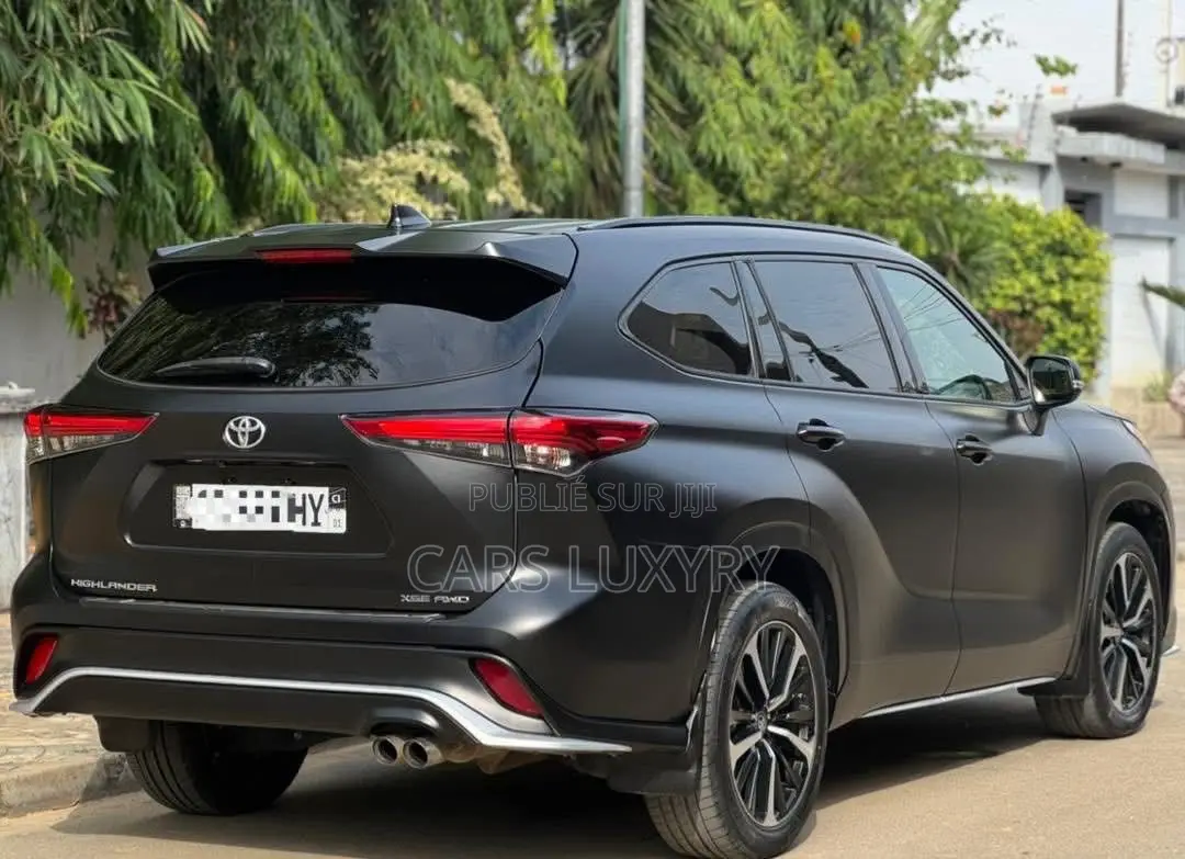 Toyota Highlander XSE 2022 Noir