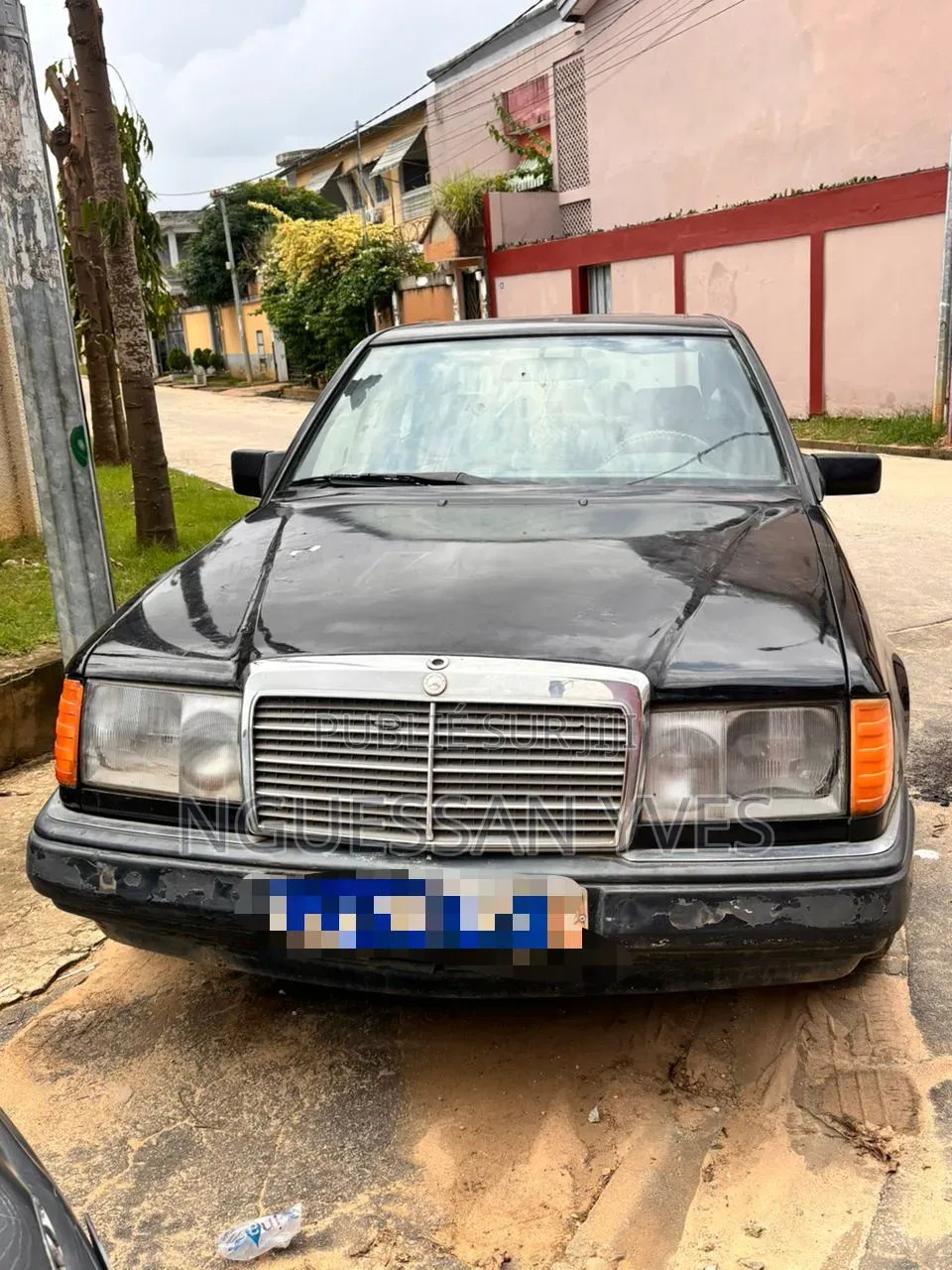 Mercedes-Benz 220 2000 Noir