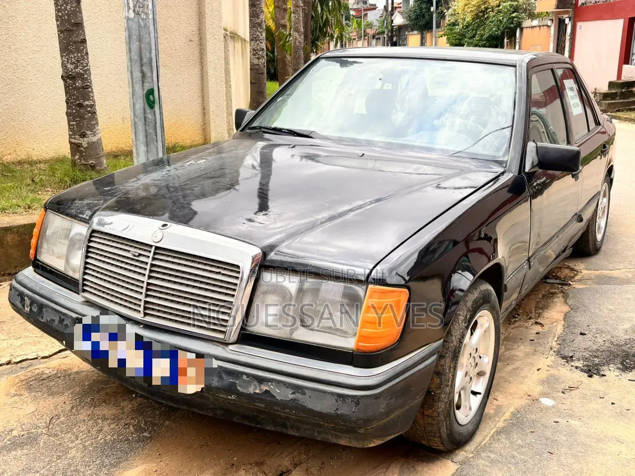 Mercedes-Benz 220 2000 Noir