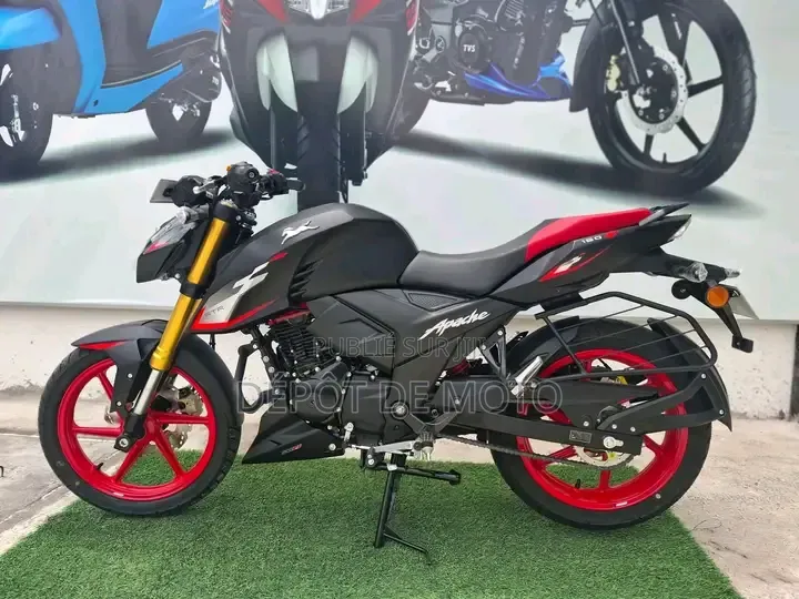 Nouveau TVS Apache RTR 160 2V 2026 Noir