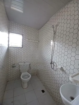 1chbre Villa dans Bingerville à Louer