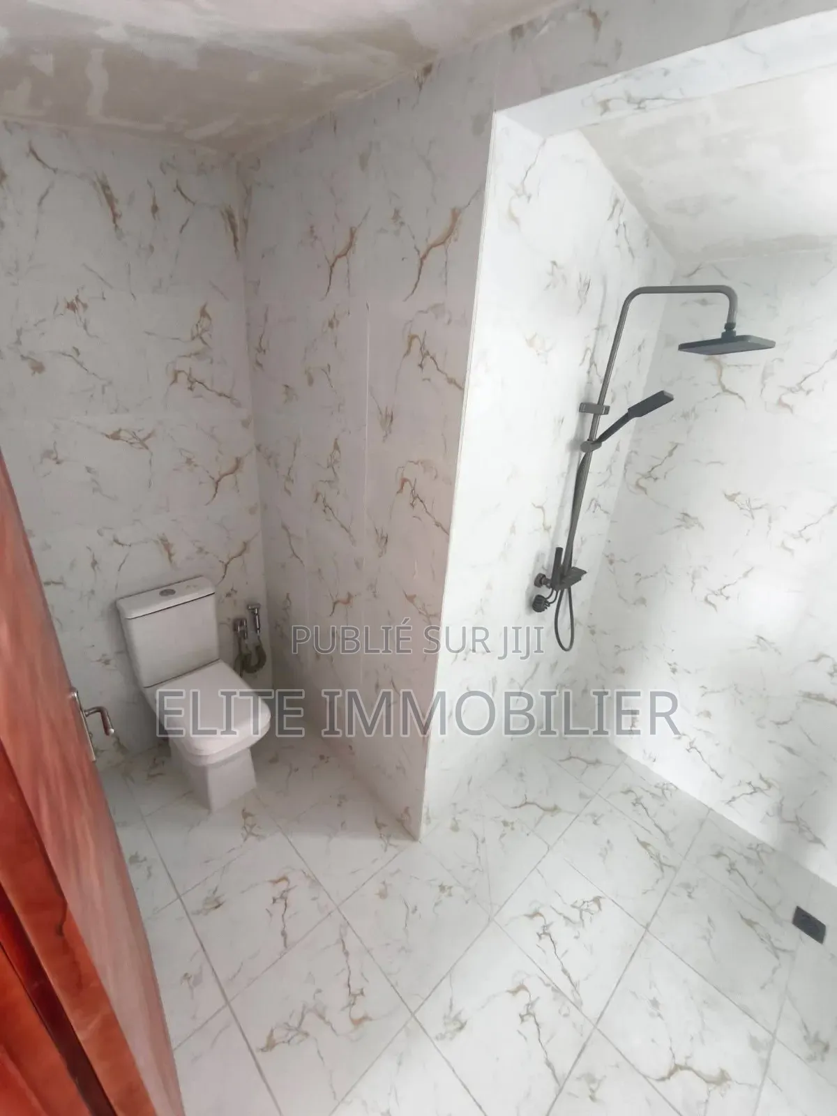1chbre Villa dans Bingerville à Louer