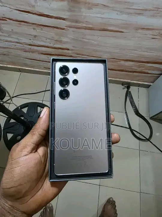 Nouveau Samsung Galaxy S10 128 GB Noir