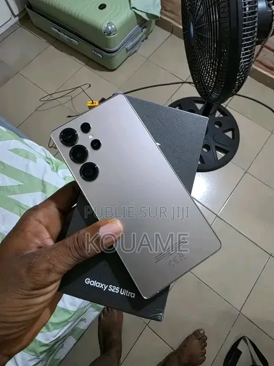Nouveau Samsung Galaxy S10 128 GB Noir