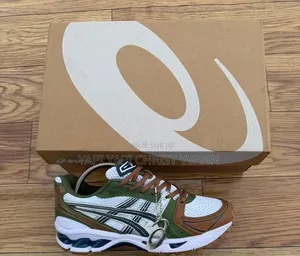 Basket Asics Gel-Kayano – Neuve Avec Boîte