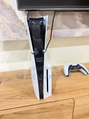 Ps5 Slim Standard 1 to À Vendre