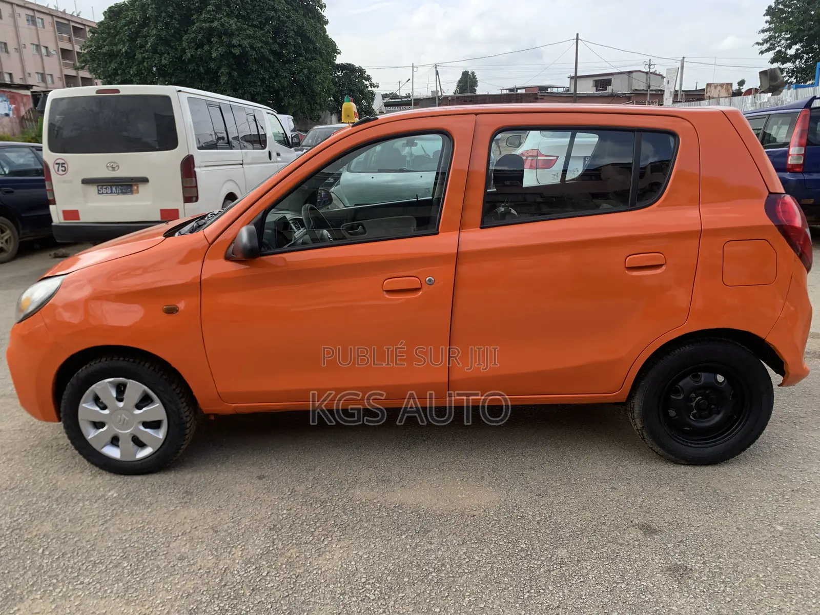 Suzuki Alto 2024 Orange