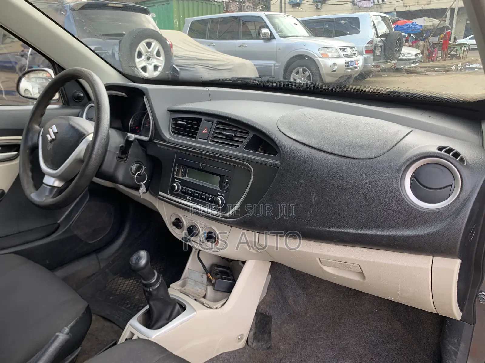 Suzuki Alto 2024 Orange