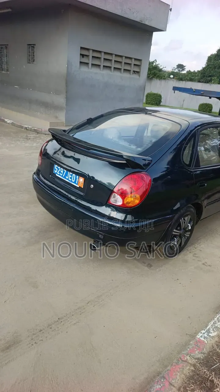 Toyota Corolla 2002 Noir