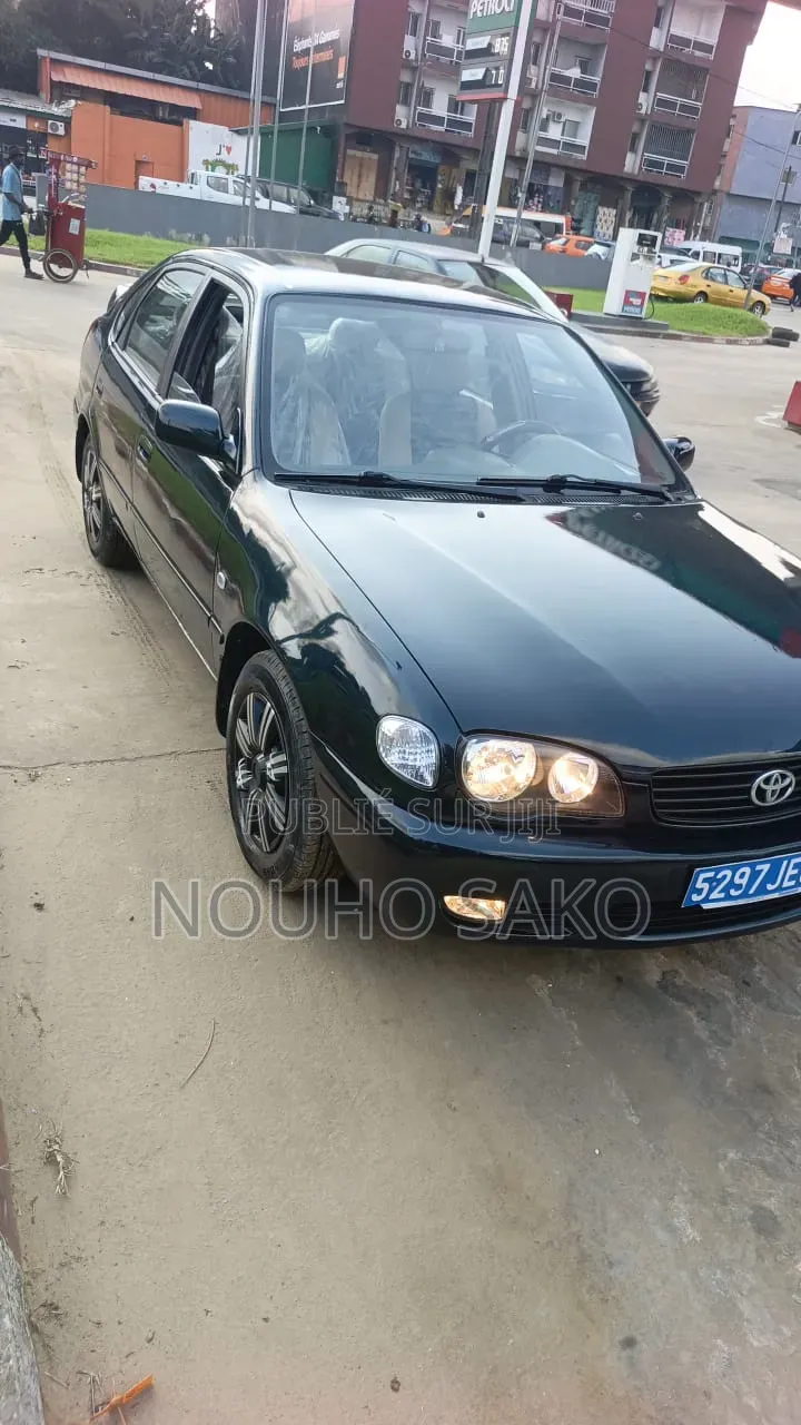 Toyota Corolla 2002 Noir