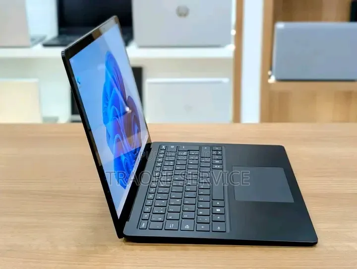 Nouveau Ordinateur de bureau HP 200 G4 256GB Intel Core i9 HDD 512GB